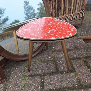 Vintage Krukje/Bijzettafeltje - Retro Design beschikbaar voor biedingen