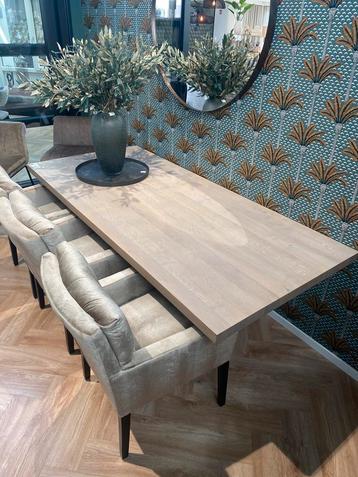 Eiken eettafel Vermeer meubelen beschikbaar voor biedingen