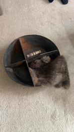 Grote ijzeren bak. Stoer, sober, landelijke inrichting, Ophalen, Gebruikt, Rond, Metaal