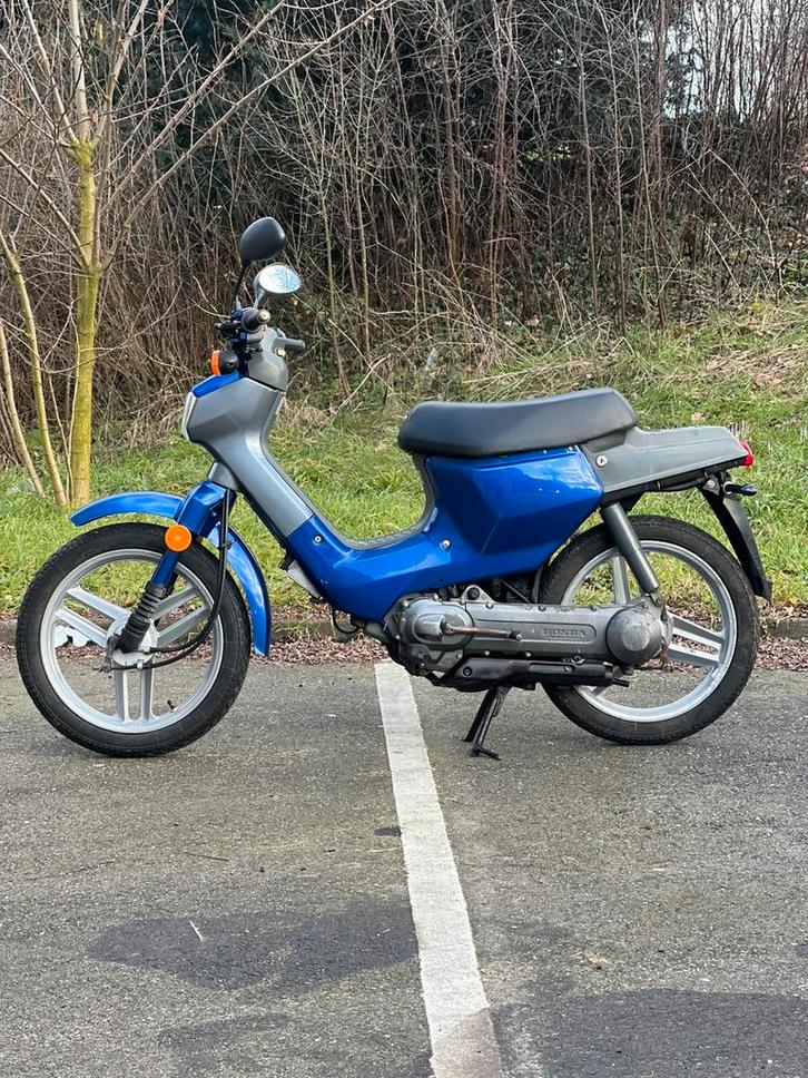 Honda wallaroo originele staat ., Fietsen en Brommers, Brommers | Honda, Zo goed als nieuw, Overige modellen, Ophalen