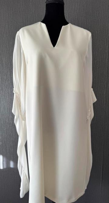 Jurk Atos Lombardini beschikbaar voor biedingen