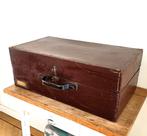stoere oude houten koffer kist vintage industrieel brocante, Huis en Inrichting, Woonaccessoires | Kisten, Minder dan 50 cm, Minder dan 50 cm