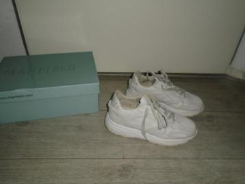 Manfield Beige Sneakers Gympen maat 40 uitneembare zool beschikbaar voor biedingen