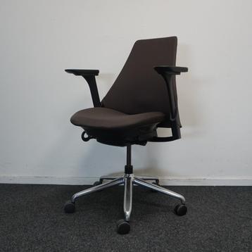 Herman Miller Sayl Bureaustoelen | Bruin/Chroom| Ergonomisch beschikbaar voor biedingen
