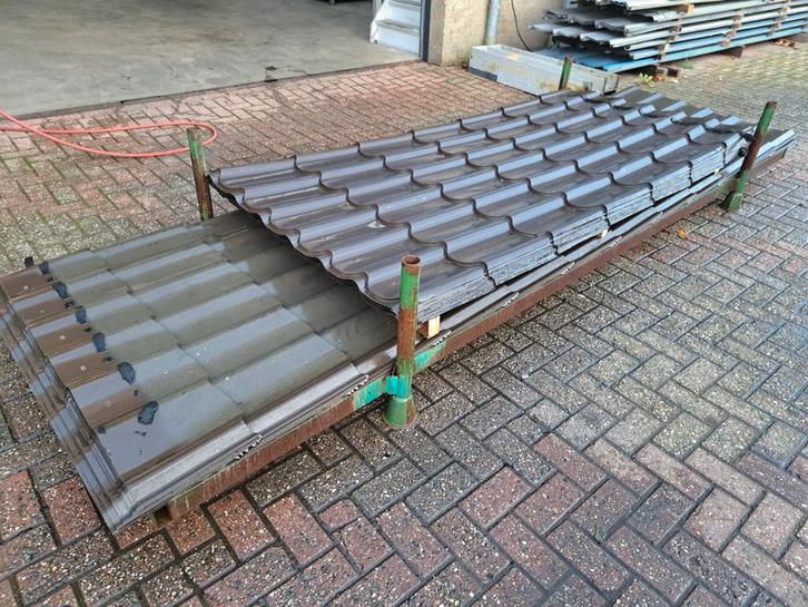 dakpanprofiel platen bruin gebruikt, afdak, dakplaat, dak., Tuin en Terras, Bielzen en Borders, Gebruikt, Overige typen, Overige materialen