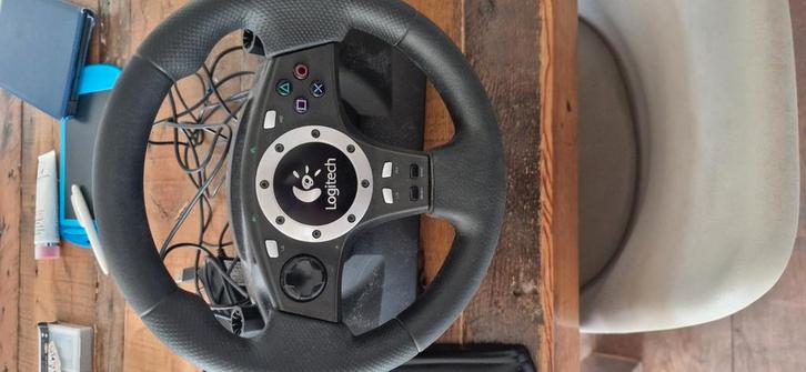 Playstation2 en 3  logitech stuur en pedalen, Spelcomputers en Games, Spelcomputers | Overige Accessoires, Ophalen of Verzenden