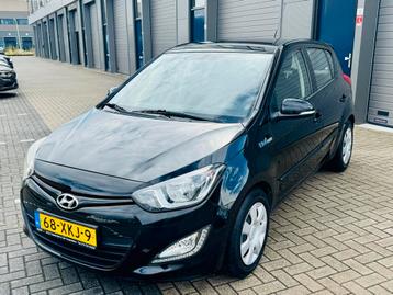 Hyundai i20 1.2I 5-DRS 2012 Zwart beschikbaar voor biedingen