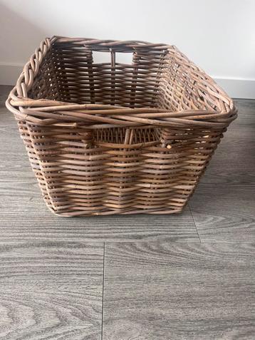 Rotan mand 50 lang, 40 diep, 30 hoog beschikbaar voor biedingen
