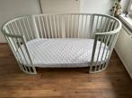 Zeer uitgebreid Stokke meegroei bed van Baby tot Junior, Ophalen of Verzenden, Gebruikt, Ledikant