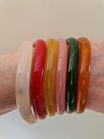6 Vintage gebogen lucite armbanden., Verzenden, Zo goed als nieuw, Overige materialen