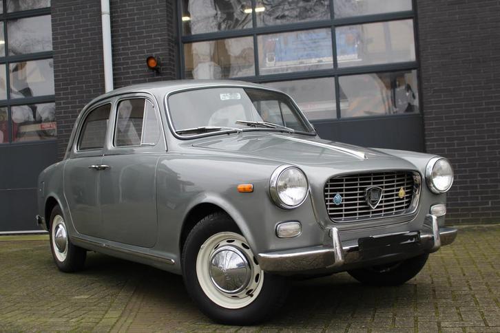 Lancia APPIA Series III Berlina V4 NIEUWSTAAT! RESTORED, Auto's, Oldtimers, Bedrijf, Te koop, Lederen bekleding, Lancia, Benzine