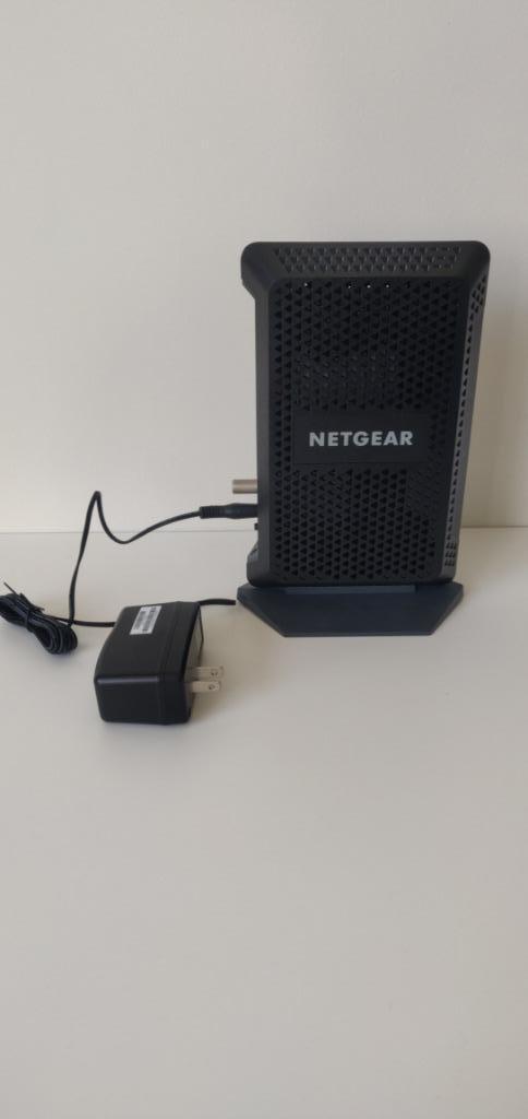 Netgear kabel modem CM600, Computers en Software, Routers en Modems, Zo goed als nieuw, Ophalen