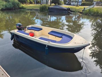 Hunter 390 boot met motor en trailer beschikbaar voor biedingen