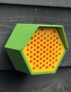 Bijenhotel en vogelvoer huisje 2 in 1, Dieren en Toebehoren, Insecten en Spinnen, Bijen