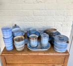 Volendams aardewerk, serviesonderdelen blauw en beige., Huis en Inrichting, Keuken | Servies, Overige typen, Ophalen of Verzenden