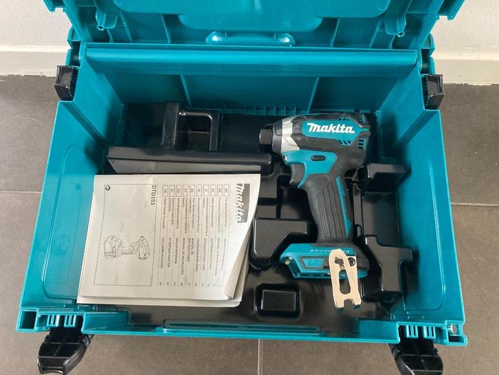 Makita DTD153 in Mbox zonder accu, Doe-het-zelf en Verbouw, Gereedschap | Boormachines, Zo goed als nieuw, Boor- en Schroefmachine