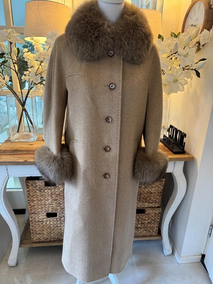 Zeer Chique, lama-alpaca Camel-Beige jas CALW, 38/M, ZGAN., Kleding | Dames, Jassen | Winter, Zo goed als nieuw, Maat 38/40 (M)