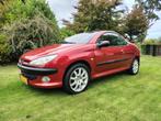 Peugeot 206 2.0 16V CC 2002 Rood, Auto's, Peugeot, 136 pk, Zwart, 4 cilinders, Cabriolet