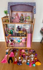 KidKraft Poppenhuis met Accessoires en Barbies, Kinderen en Baby's, Speelgoed | Poppenhuizen, Ophalen, Zo goed als nieuw, Poppenhuis