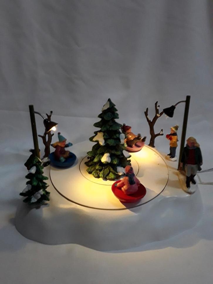 Lemax 84852 saucer fun jaar 2008., Diversen, Kerst, Ophalen of Verzenden