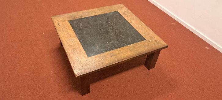 Massief houten salontafel met natuurstenen blad, Huis en Inrichting, Tafels | Salontafels, Gebruikt, Minder dan 50 cm, 50 tot 100 cm
