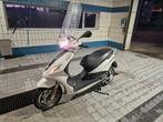 Piaggio (Vespa) New Fly 2015 geel kenteken, Ophalen, Gebruikt, Overige modellen, Maximaal 45 km/u