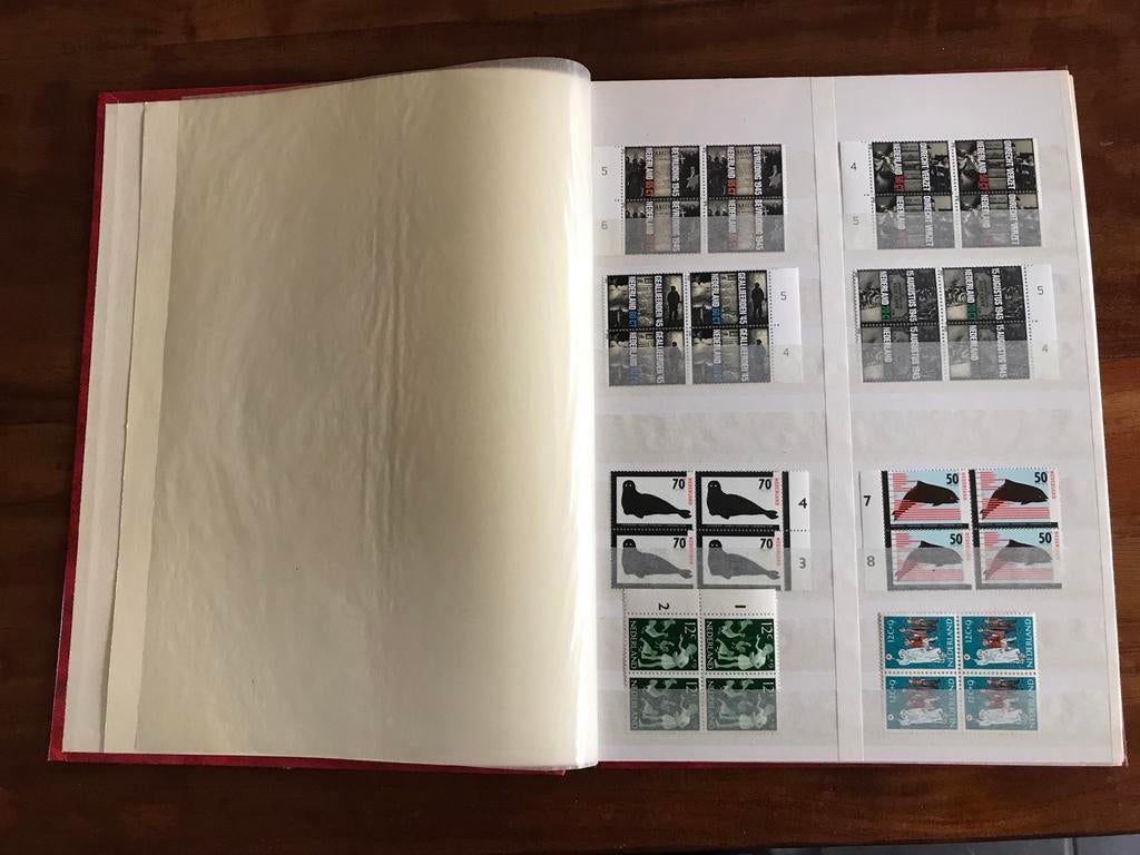 Nederland Blokken Zegels in Leuk Boek, Ophalen of Verzenden