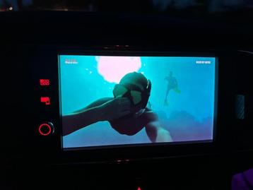 Video in Motion (Video tijdens het rijden) beschikbaar voor biedingen
