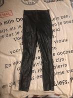 Zwarte Zara faux lederen broek, maat XS, Kleding | Dames, Broeken en Pantalons, Zwart, Ophalen of Verzenden, Zo goed als nieuw