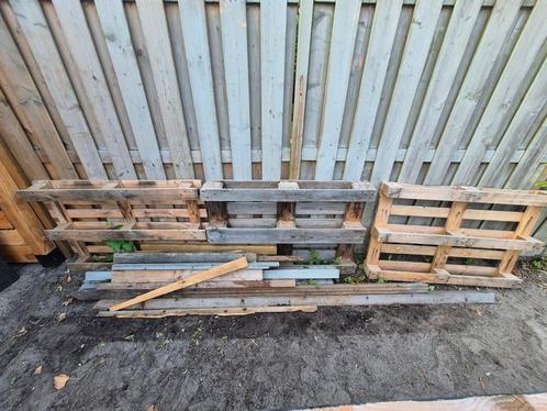 Gratis! Stukken hout / douglas, Tuin en Terras, Haardhout, Blokken, Overige houtsoorten, Minder dan 3 m³, Ophalen