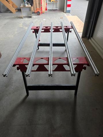 Rubi Werktafel met Aluminium Profielen beschikbaar voor biedingen