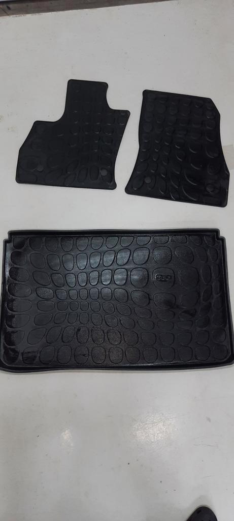 Fiat 500L Kofferbakschaal & Rubber Matten, Auto diversen, Automatten, Gebruikt, Ophalen of Verzenden