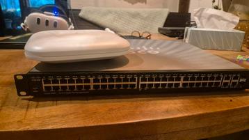 Cisco Switch SG300-52MP + AP AIR-CAP2702I-E-K9 beschikbaar voor biedingen