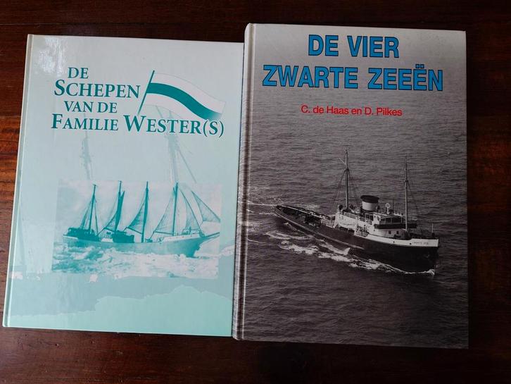 2 boeken scheepvaart zeesleepboten en Fam. Westers schepen, Verzamelen, Scheepvaart, Zo goed als nieuw, Boek of Tijdschrift, Ophalen of Verzenden