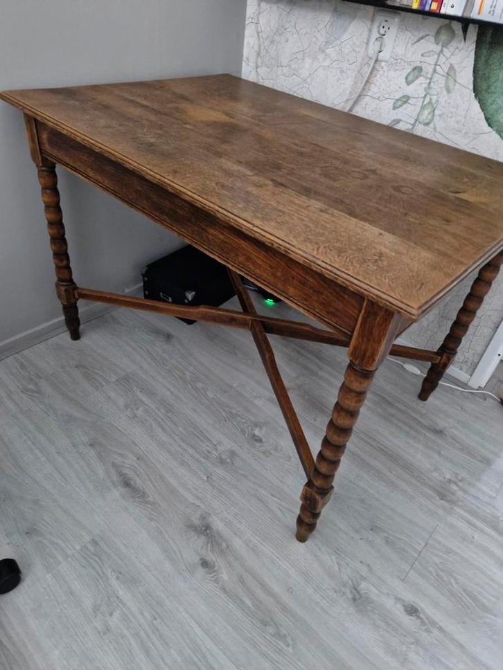 Antieke Tafel met Gedraaide Poten, Antiek en Kunst, Antiek | Meubels | Tafels, Ophalen
