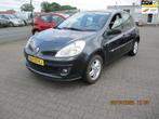 Renault Clio Renault Clio 1.2-16V Business Line-5DRS, Auto's, Voorwielaandrijving, Gebruikt, Zwart, 4 cilinders