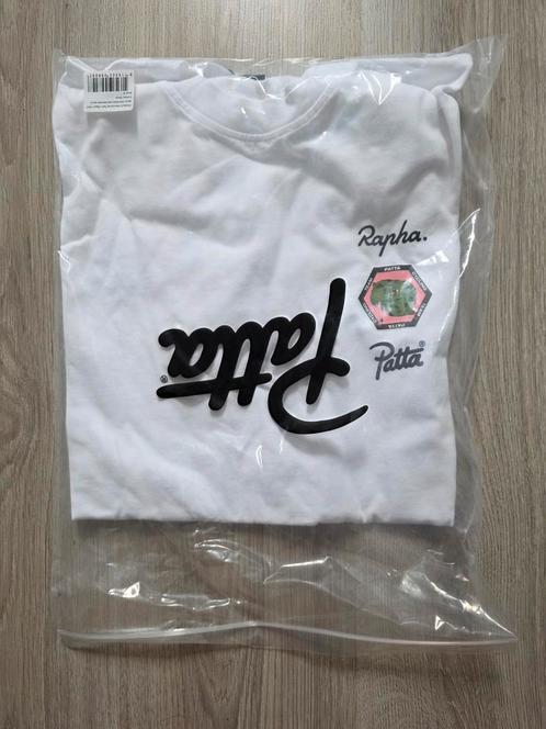 Patta x Rapha T-shirt - Maat M - Nieuw, Kleding | Heren, T-shirts, Nieuw, Maat 52/54 (L), Wit, Ophalen of Verzenden