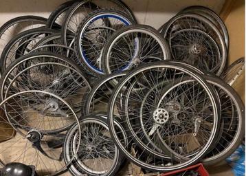 Fiets onderdelen t.e.a.b  beschikbaar voor biedingen