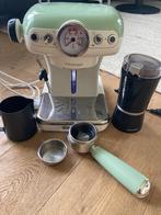 Vintage espresso apparaat, Witgoed en Apparatuur, Koffiezetapparaten, Koffiebonen, Afneembaar waterreservoir, Zo goed als nieuw