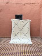 Beni Ouarain Marokkaans Berber Tapijt 238 x 165 cm, Huis en Inrichting, 150 tot 200 cm, Ophalen of Verzenden, Wit, Rechthoekig