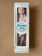 Antieke Porseleinen Pop in Doos, Ophalen of Verzenden