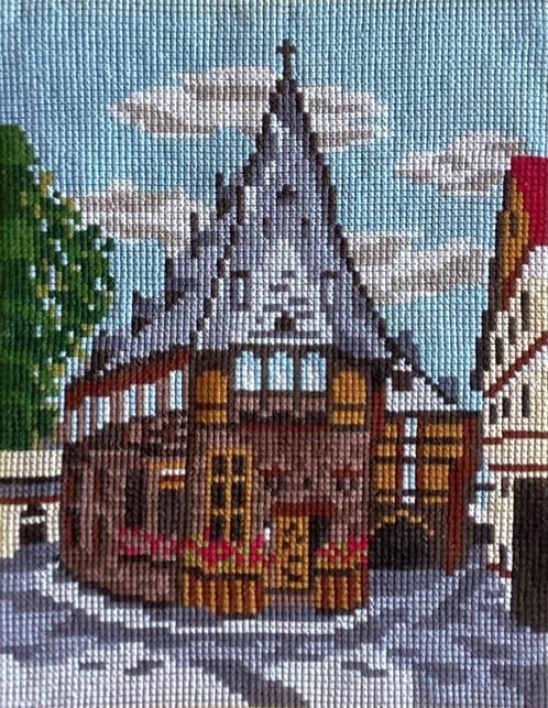 Borduurwerk, zijde, huis, vakwerkhuis, dorp, vintage, Hobby en Vrije tijd, Borduren en Borduurmachines, Ophalen