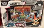 Pokemon Black & White - Victini Illustration Collection Box, Hobby en Vrije tijd, Verzamelkaartspellen | Pokémon, Ophalen of Verzenden