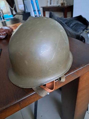 Vintage Legerhelm - Goede Staat beschikbaar voor biedingen