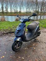 Piaggo zip 4takt 2017, Fietsen en Brommers, Scooters | Piaggio, Ophalen, Maximaal 45 km/u, Zip, Zo goed als nieuw