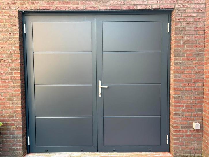 Geheel op maat gemaakte aluminium openslaande garagedeuren., Doe-het-zelf en Verbouw, Deuren en Horren, Nieuw, Garagedeur, 215 cm of meer