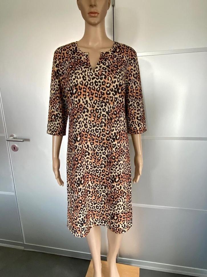 J536 Trashcode maat M=38/40 jurk beige bruin zwart jurkje, Kleding | Dames, Jurken, Zo goed als nieuw, Maat 38/40 (M), Bruin, Knielengte