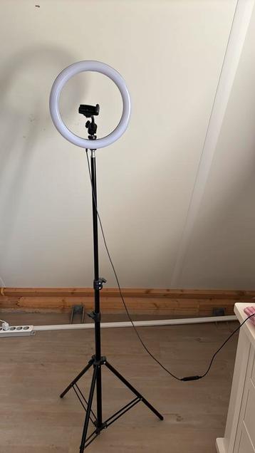 Selfie camera staand beschikbaar voor biedingen