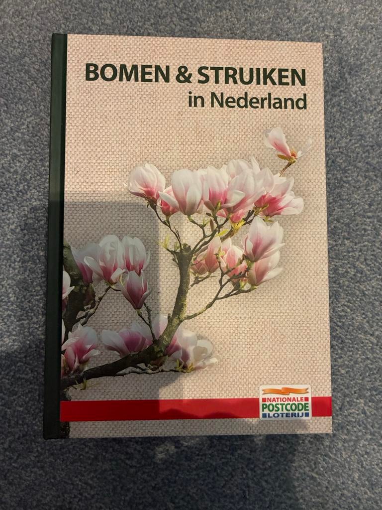 Bomen & Struiken in Nederland - Natuurgids, Ophalen of Verzenden, Zo goed als nieuw, Bloemen, Planten en Bomen
