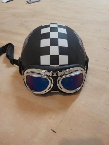 Retro Motorhelm met Bril beschikbaar voor biedingen